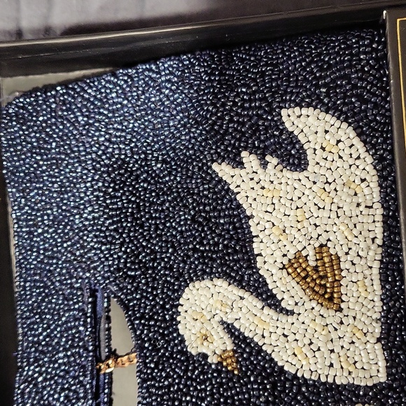(NOTE), WILL BE GONE SOON)! NWT, "Beaded swan clutch" - Picture 4 of 16